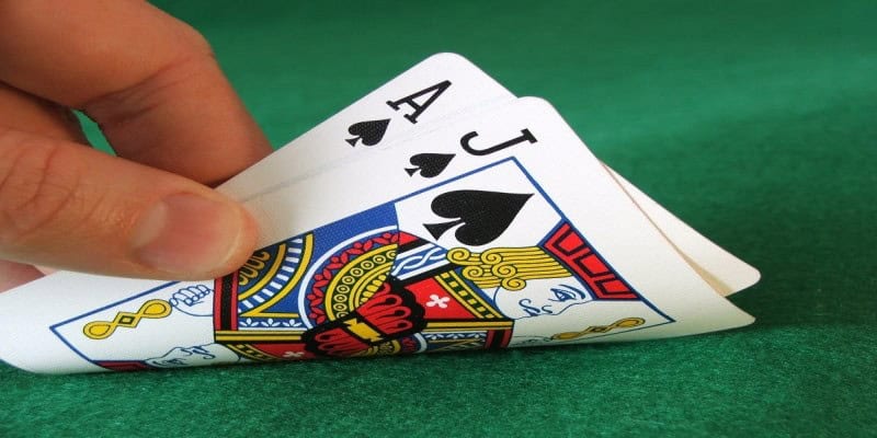 Blackjack Là Gì? Cách Phá Đảo Thắng Tiền Lớn Tại Hitclub 2 Luật chơi và các thuật ngữ trong Blackjack là gì